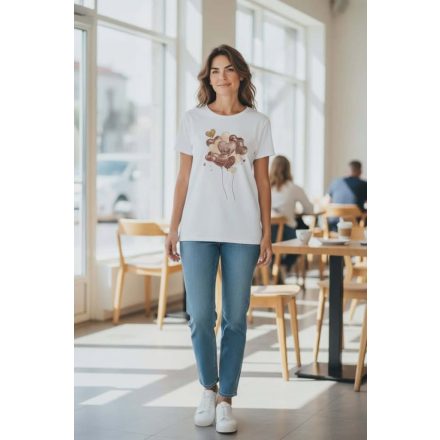 Fehér alapon, barna szíves "lufik" és arany strasszos szívecske mintás póló