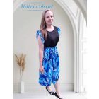 Királykék színű,  mintás egész ruha