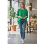 Fűzöld színű, lazább felső