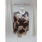 Hátul kötős, fekete alapon, barna virág mintás felső