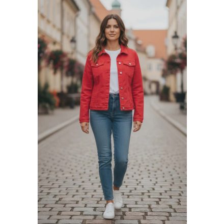 Nagyobb méretben, piros színű farmerkabát